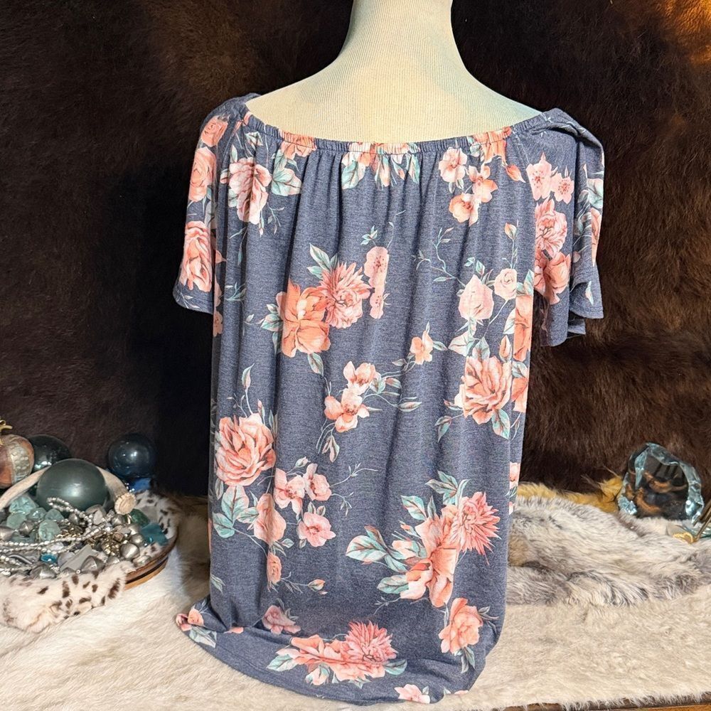Floral Off-Shoulder Short Sleeve Top L (3750) - Picture 3 of 4